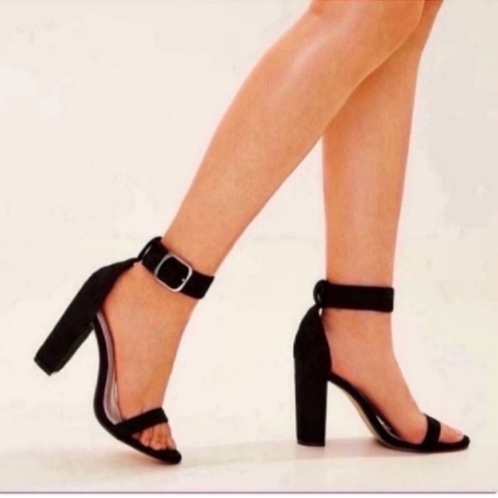 Ankle Strap Chunky Heels Size 6